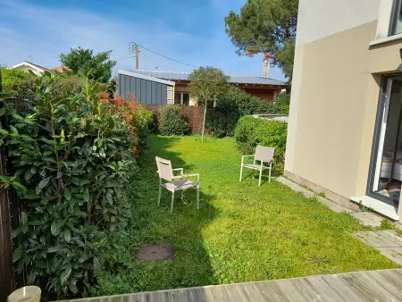 Jardin Privé et Terrasse - Appartement T2 à La Teste de Buch, Proche Plages et Activités - Photo 10