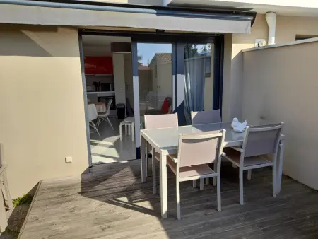 Jardin Privé et Terrasse - Appartement T2 à La Teste de Buch, Proche Plages et Activités - Photo 11