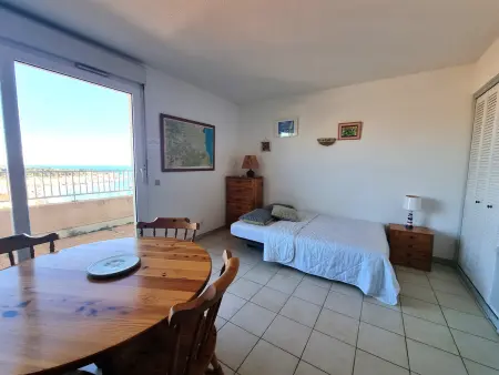 Studio cabine avec terrasse ensoleillée à Port-Vendres - Photo 8