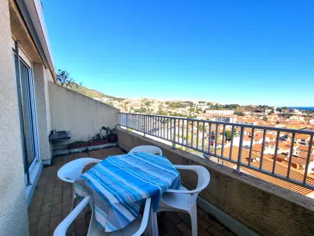 Studio cabine avec terrasse ensoleillée à Port-Vendres - Photo 14