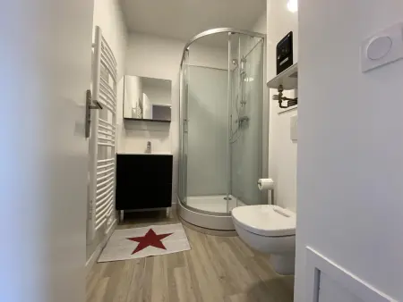 Studio refait à neuf, front de mer, avec parking, pour 3 personnes - Photo 11