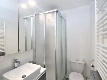 Appartement T2 avec parking et jardin à 300 m de la plage - Photo 17