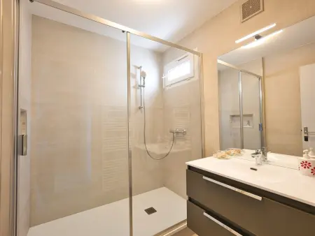 Superbe T3 face mer avec terrasse, garage et Wifi aux Sables-d'Olonne - Photo 17