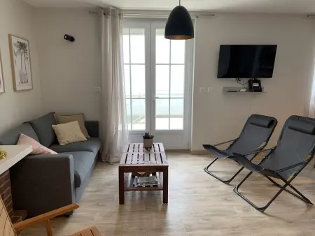 Fort-Mahon-Plage : Appartement rénové en front de mer, 2 chambres, terrasse - Photo 3