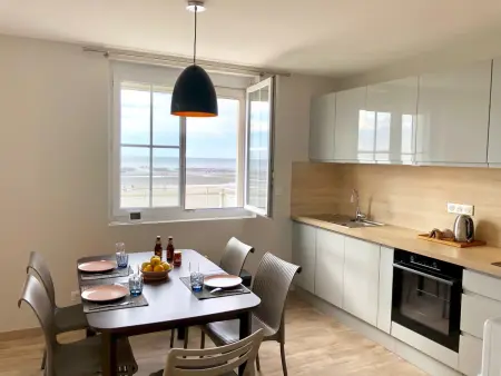 Fort-Mahon-Plage : Appartement rénové en front de mer, 2 chambres, terrasse - Photo 7