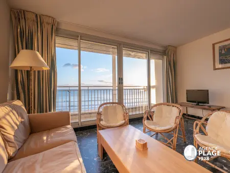 Appartement spacieux face mer avec balcon, proche du centre et commerces - Photo 1