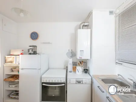 Appartement spacieux face mer avec balcon, proche du centre et commerces - Photo 7