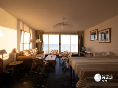 Appartement spacieux face mer avec balcon, proche du centre et commerces - Photo 9