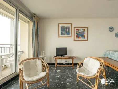 Appartement spacieux face mer avec balcon, proche du centre et commerces - Photo 21