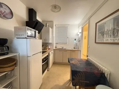 Appartement spacieux face mer avec balcon, proche du centre et commerces - Photo 33