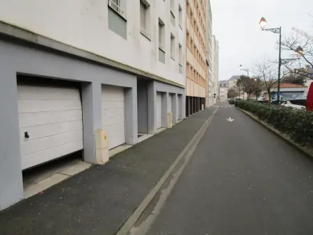 Appartement spacieux face mer avec balcon, proche du centre et commerces - Photo 35