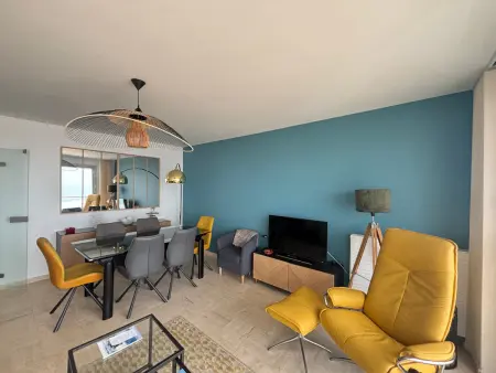 Appartement T3 au 6e étage avec balcon et vue mer - Photo 1