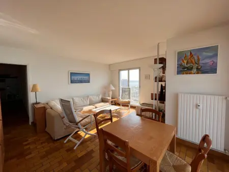 Appartement confortable avec vue sur l'océan, 2 chambres et balcon - Photo 4