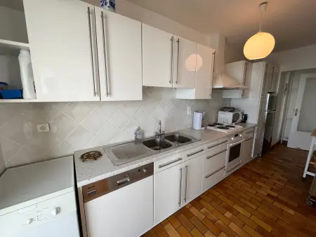 Appartement confortable avec vue sur l'océan, 2 chambres et balcon - Photo 8