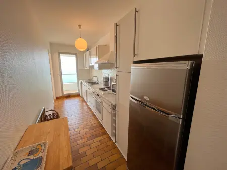 Appartement confortable avec vue sur l'océan, 2 chambres et balcon - Photo 10