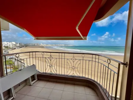 Appartement T2 face plage avec garage aux Sables-d'Olonne - Photo 1