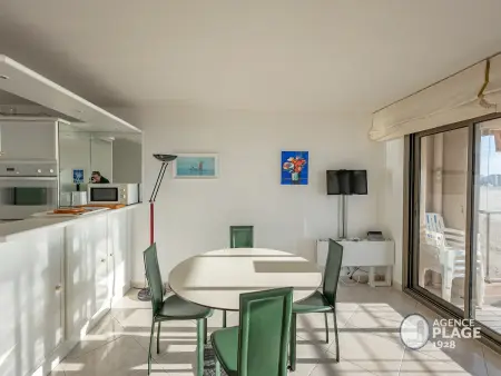 Appartement T2 face plage avec garage aux Sables-d'Olonne - Photo 8