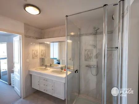Appartement T2 face plage avec garage aux Sables-d'Olonne - Photo 12