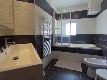 Appartement 3 Chambres Proche de la Mer avec Garage - Photo 12