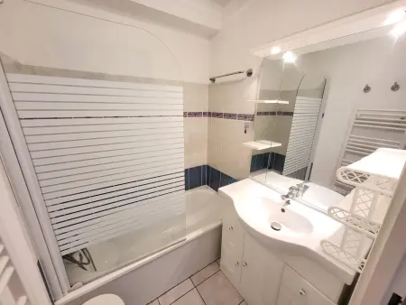 Appartement T3 avec Piscine à 200m de la Côte Sauvage et Proche Plages - Les Sables-d'Olonne - Photo 7
