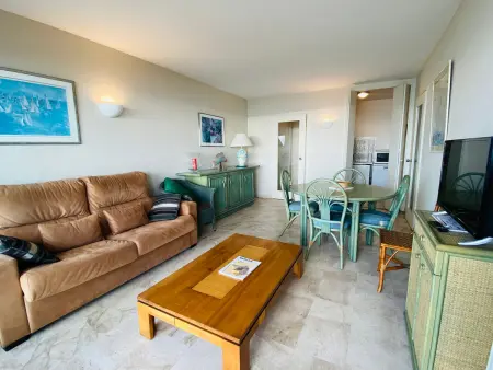 Appartement avec accès direct à la plage, balcon et garage privé - Photo 4