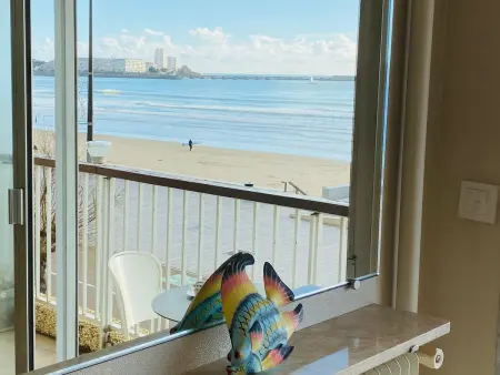 Appartement avec accès direct à la plage, balcon et garage privé - Photo 5