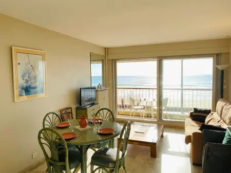 Appartement avec accès direct à la plage, balcon et garage privé - Photo 8