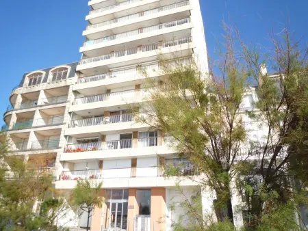 Appartement avec accès direct à la plage, balcon et garage privé - Photo 16