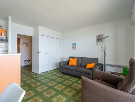 Studio cabine avec balcon, parking privé, accès direct plage, proche centre ville - Photo 2