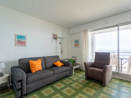 Studio cabine avec balcon, parking privé, accès direct plage, proche centre ville - Photo 4
