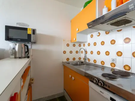 Studio cabine avec balcon, parking privé, accès direct plage, proche centre ville - Photo 5