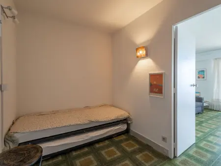 Studio cabine avec balcon, parking privé, accès direct plage, proche centre ville - Photo 6