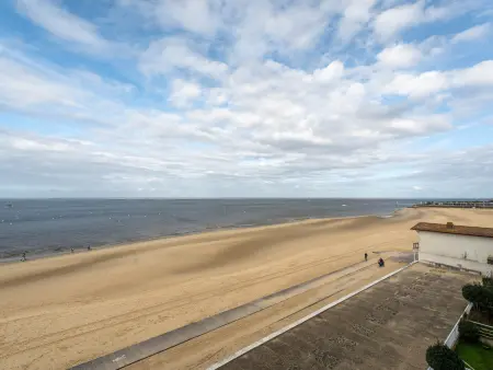 Studio cabine avec balcon, parking privé, accès direct plage, proche centre ville - Photo 10