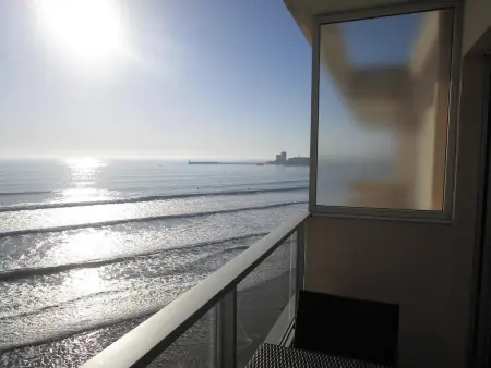 Studio cosy avec balcon face à la plage - Les Sables-d'Olonne - Photo 2