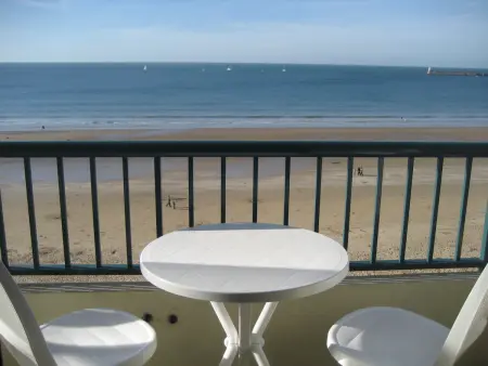 Studio rénové face mer avec balcon au centre plage, proche commerces - Les Sables d'Olonne - Photo 11