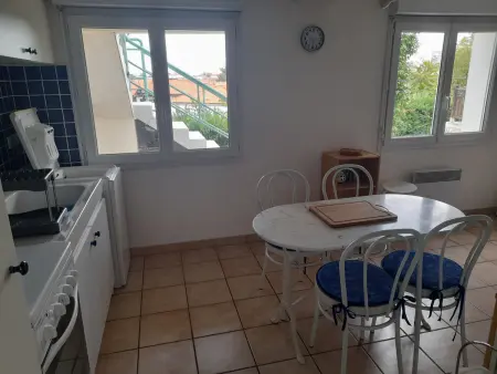 Appartement T2 avec Terrasse et BBQ, Proche Centre Arcachon et Plages - Photo 3