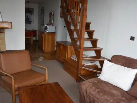 Duplex ensoleillé avec piscine, proche pistes, balcon sud - Photo 2