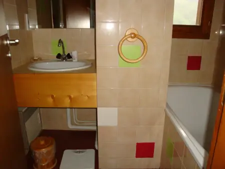 Duplex ensoleillé avec piscine, proche pistes, balcon sud - Photo 7