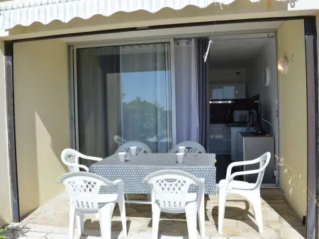 Appt T2 cabine 4 pers, terrasse, parking, piscine - Saint Pierre la Mer - Photo 1