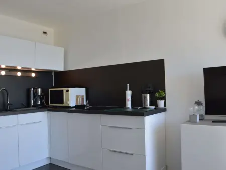 Appt T2 cabine 4 pers, terrasse, parking, piscine - Saint Pierre la Mer - Photo 7