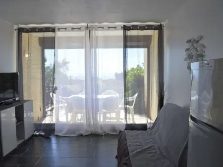 Appt T2 cabine 4 pers, terrasse, parking, piscine - Saint Pierre la Mer - Photo 16
