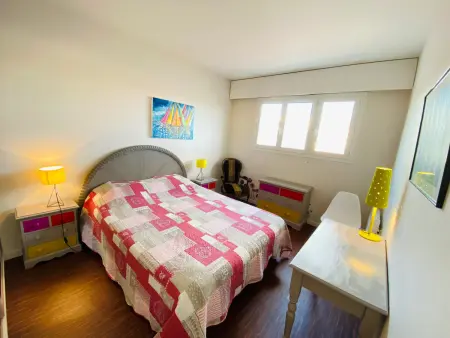 Appartement Élegant avec Balcon, Garage et WiFi en Bord de Mer - Photo 6