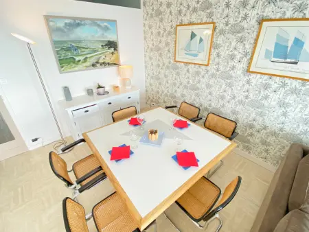 Appartement Élegant avec Balcon, Garage et WiFi en Bord de Mer - Photo 9