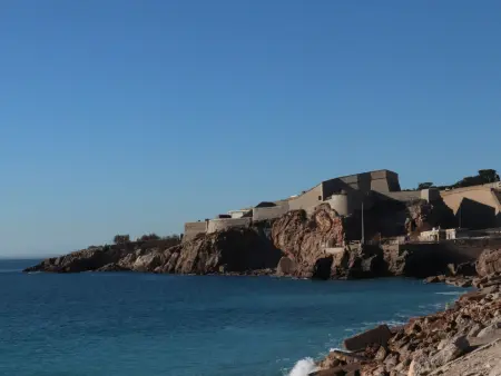 Studio climatisé avec terrasse, vue mer et parking privé - Photo 15