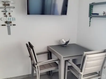 Studio rénové avec climatisation et piscine à Bormes-les-Mimosas - Photo 3