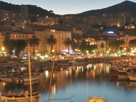Appartement cosy dans vieille ville d'Ajaccio, proche plage, marché et commodités. - Photo 13