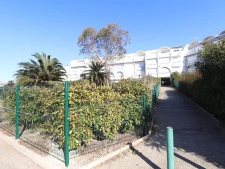 Studio Cabine au RDC avec Terrasse, Piscines, Parking Privé et Proche de la Mer - Photo 12