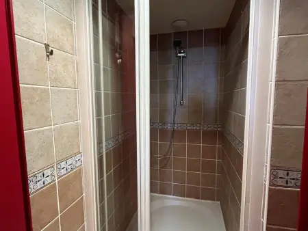 Appartement 6 pers, pied de pistes avec WiFi et parking - Photo 10