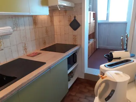 Bel appartement 4 personnes avec piscine, parking privé et vue marina - Photo 4