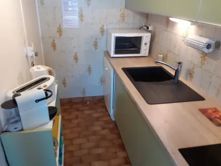 Bel appartement 4 personnes avec piscine, parking privé et vue marina - Photo 5